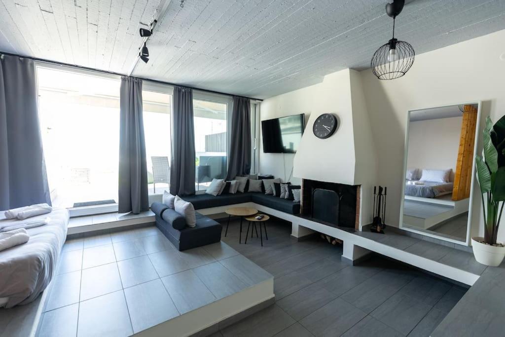 Deko Penthouse Suite Thessaloniki Exterior foto